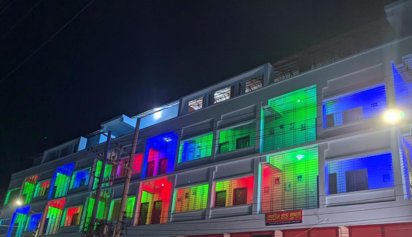 Hotel Grand Brothers Силет Екстериор снимка
